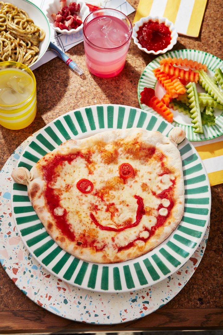 Kids Mains Happy Face Pizza8264 