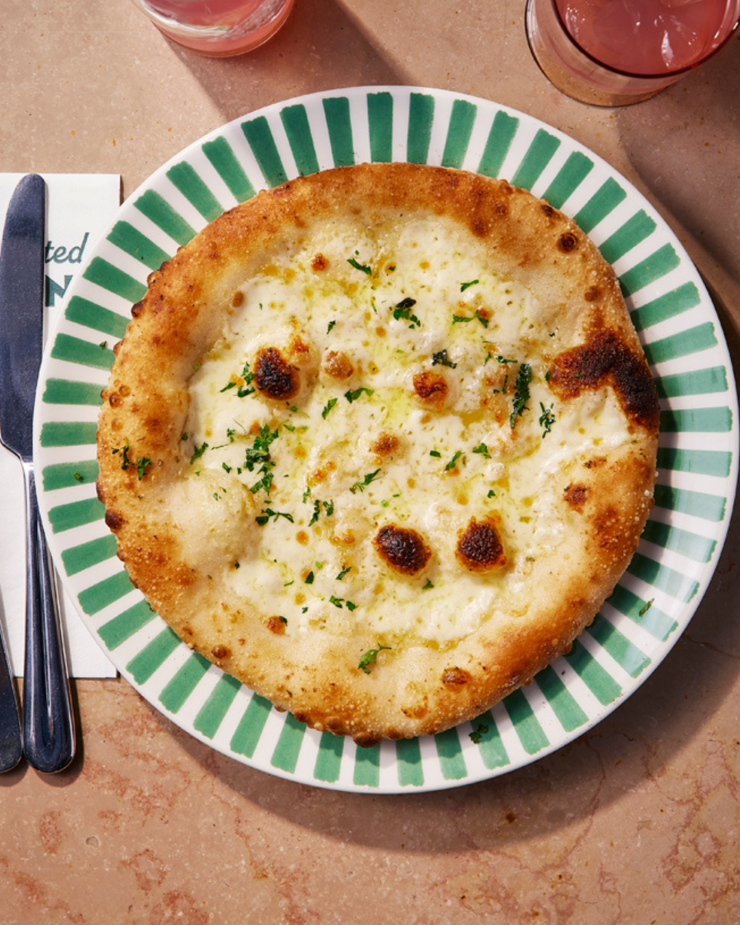 Bread_mozzarella garlic bread 